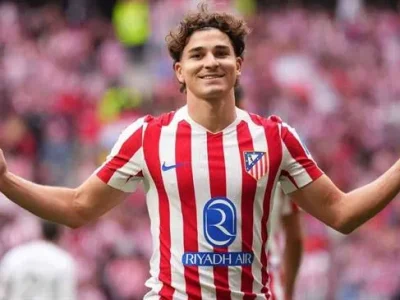 Bom Tấn Mùa Hè: Arsenal Sẵn Sàng Chi 100 Triệu Euro ‘Cướp’ Julian Alvarez Từ Atletico Madrid?