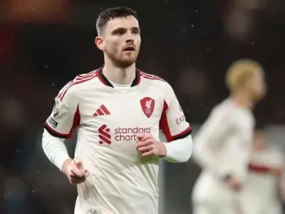 Sốc: Liverpool bất ngờ hủy đàm phán, Tottenham trắng tay trong vụ săn Andy Robertson