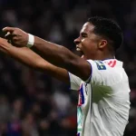 Endrick gây sốt tại Lyon: 'Benzema là đẳng cấp vượt xa tôi, tôi chỉ muốn nối bước đàn anh' 1