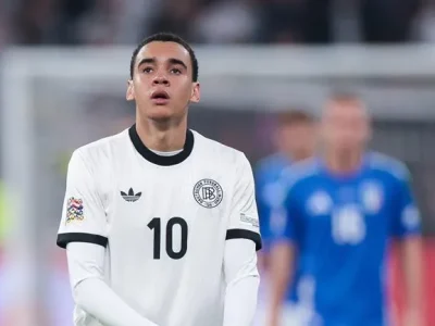 Sốc: Oliver Kahn khuyên sao trẻ Đức BỎ World Cup, lý do khiến ai cũng giật mình