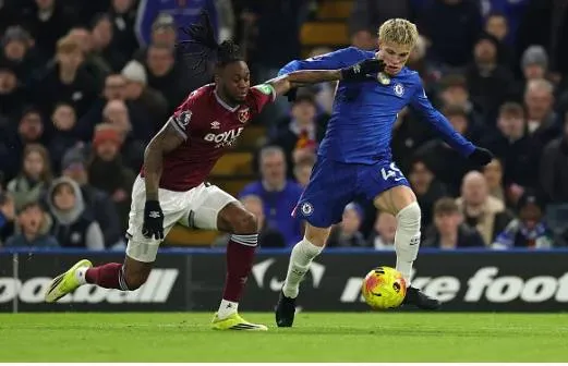Liam Rosenior duoc khuyen nen loai bo Alejandro Garnacho.
