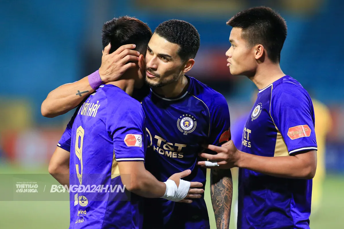 do Hoang Hen Ha Noi vs PVF-CAND 4/11