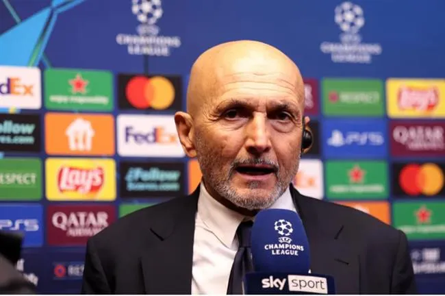 HLV Luciano Spalletti nói về trận thua 2-5 trước Galatasaray. HLV Luciano Spalletti noi ve tran thua 2-5 truoc Galatasaray.