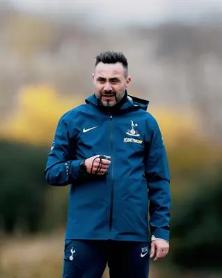 Bom tấn: De Zerbi tuyên bố 'sống chết' với Tottenham dù có xuống hạng! 1