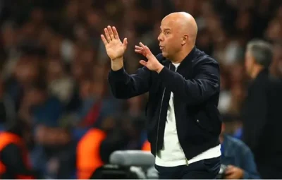 Arne Slot tuyên bố 'bom tấn': Liverpool vẫn có thể lật đổ PSG ở Anfield 1